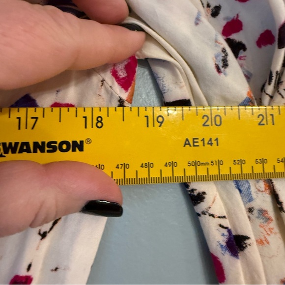 Umgee floral print romper ivory v-neck 3/4 sleeves elastic waist size small - Picture 4 of 11